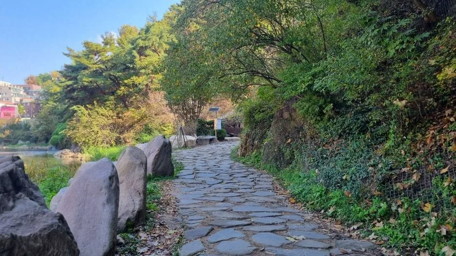 홍제천인공폭포