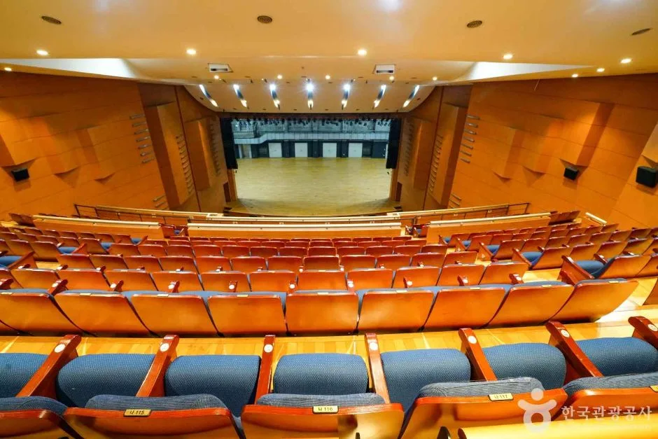 양산문화예술회관 (5)