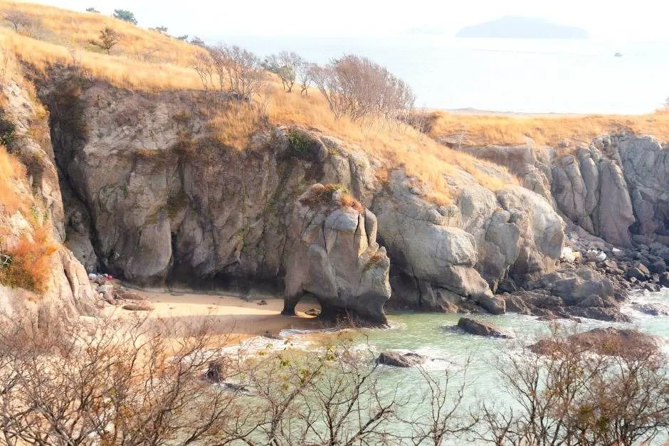 인천 굴업도 가는법 배편 예약부터 개머리언덕 코끼리 바위 백패킹 총정리_굴업도_11