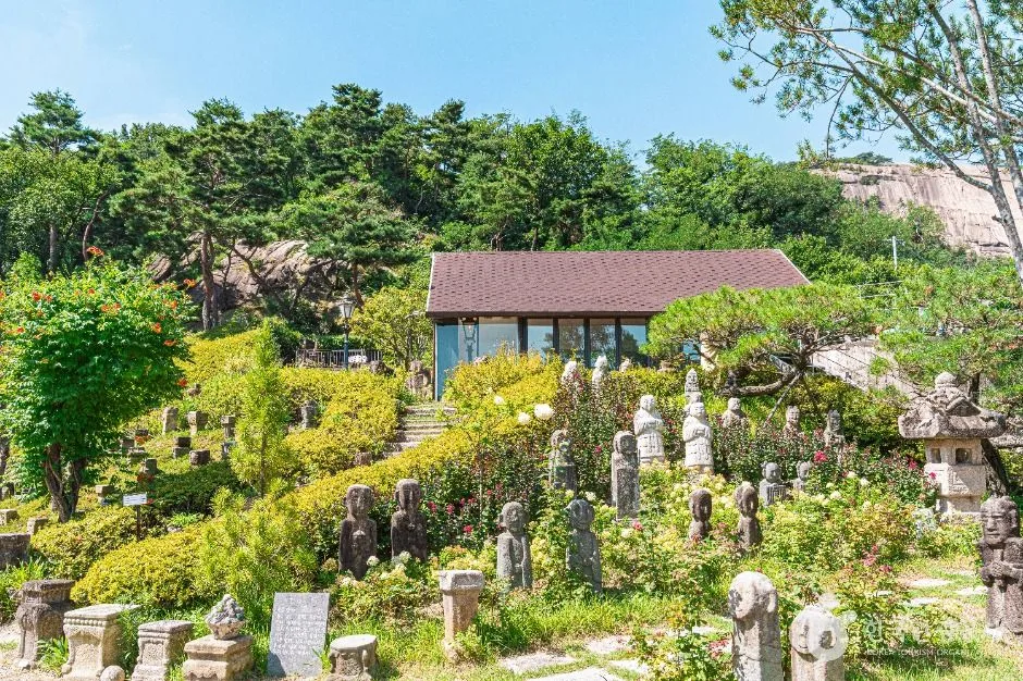 목인박물관 목석원