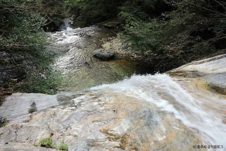 수룡폭포