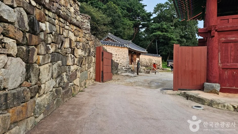 전북_고창_고창읍성_외부_04.jpg