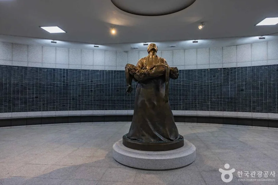 광주_5·18 기념공원_외부_6.jpg