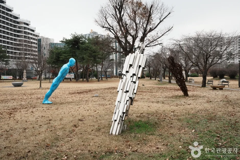 공지천 조각공원_ 4