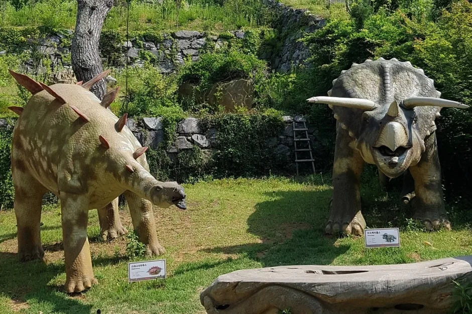 충남_태안군_안면도쥬라기공원_내부_3