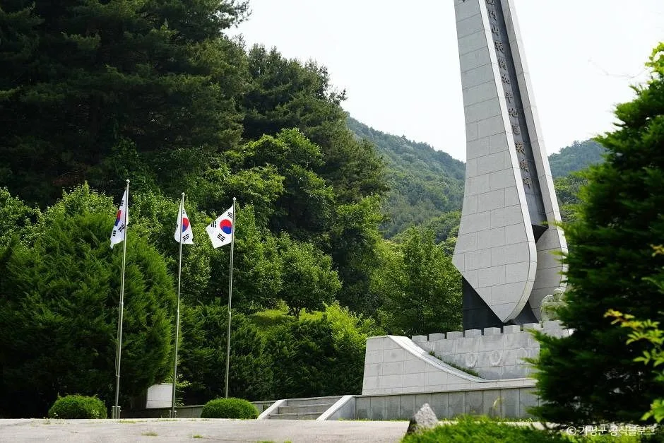 가평_용문산전투 전적비 (2)
