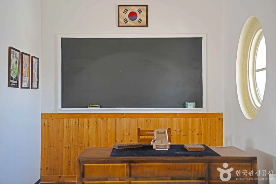 충남_공주_구 공주읍사무소(공주역사영상관)_내부_1.jpg