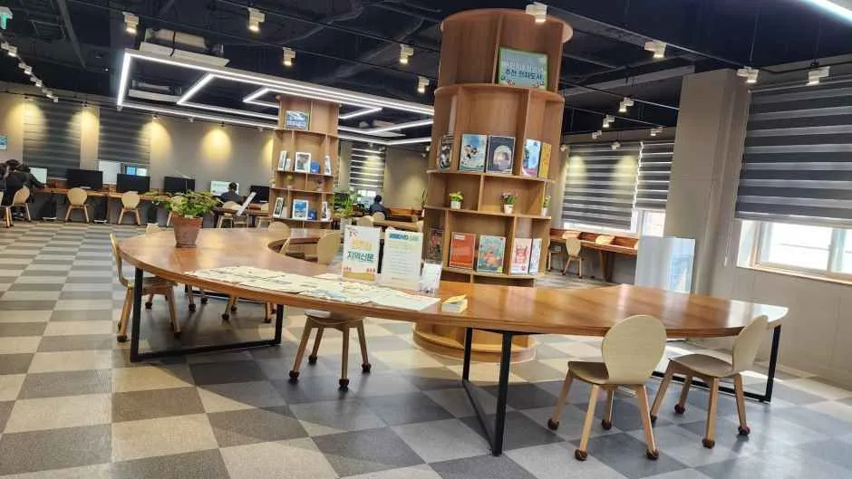 상주_경상북도교육청 상주도서관 (1).jpg
