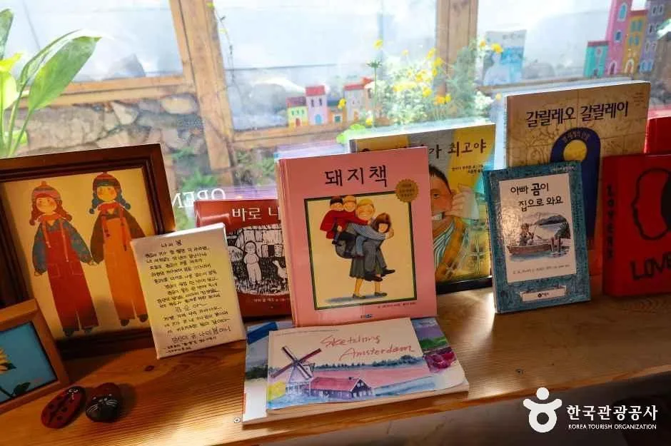 강원_춘천_실레책방_내부_8.jpg