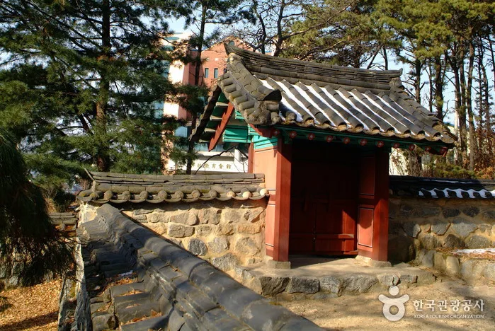 강원_횡성_횡성향교_외부_4-1.jpg