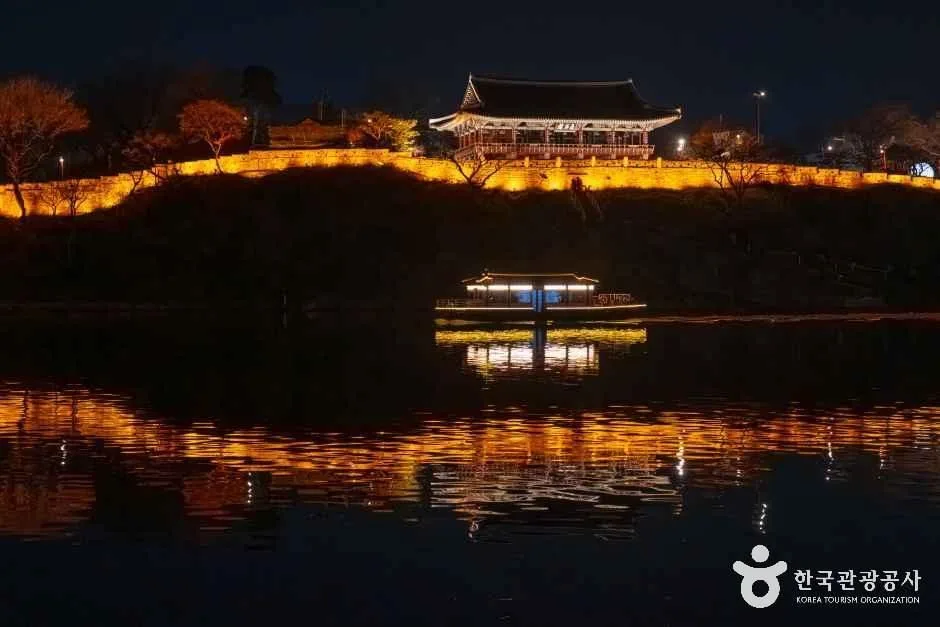 경남_진주_물빛나루쉼터_외부_2.jpg