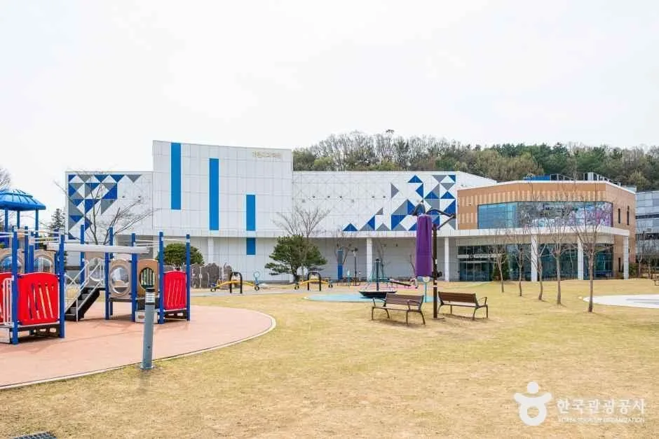 대전_유성_국립중앙과학관_외부_3.jpg