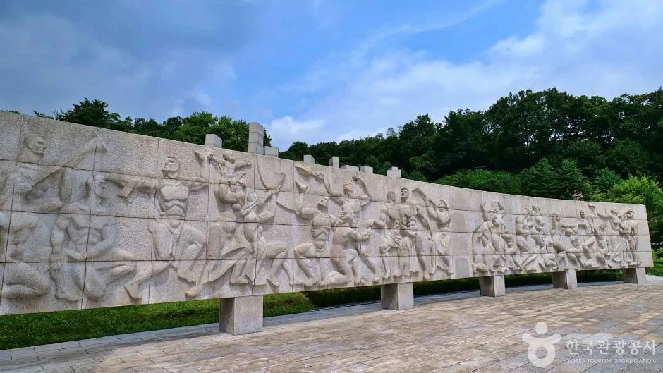 서울_강북_4.19학생혁명기념탑 (5)