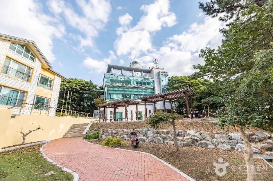 울릉_도동등대(행남등대) (2)