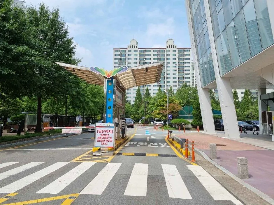 오산시청물놀이장_장애인주차장