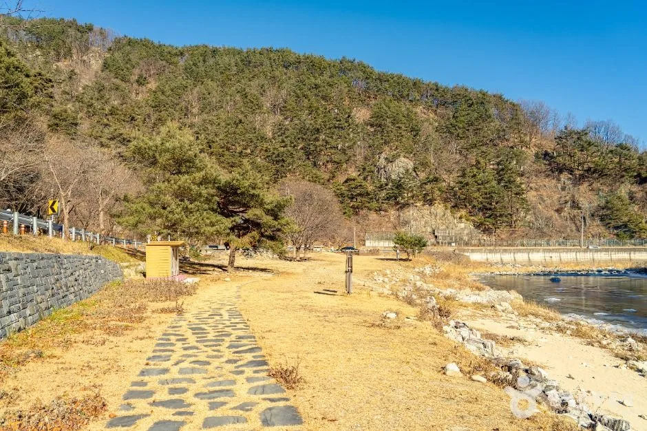 경북_성주_무흘구곡 선바위_외부_3.jpg