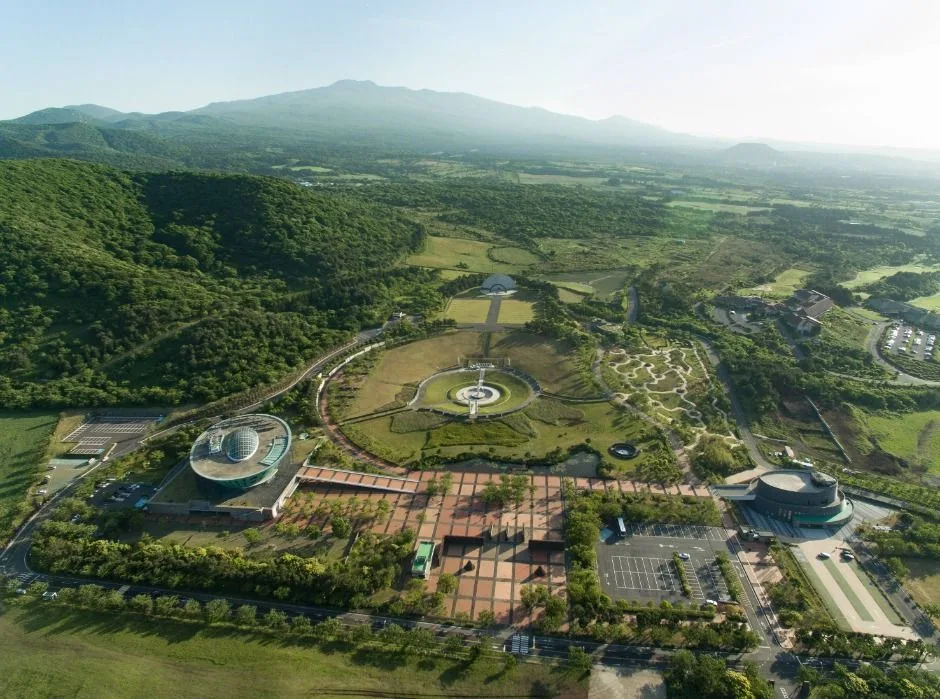 제주_4.3평화공원_행방불명인 표석.jpg