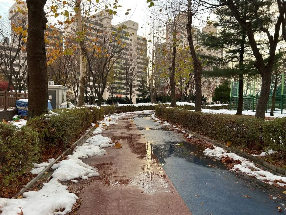 백운공원_장애인 화장실 입구