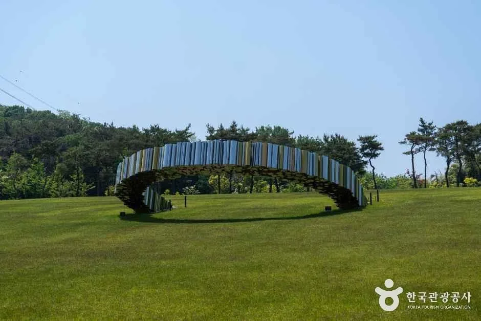 전북_정읍_동학농민혁명박물관_외부_03.jpg