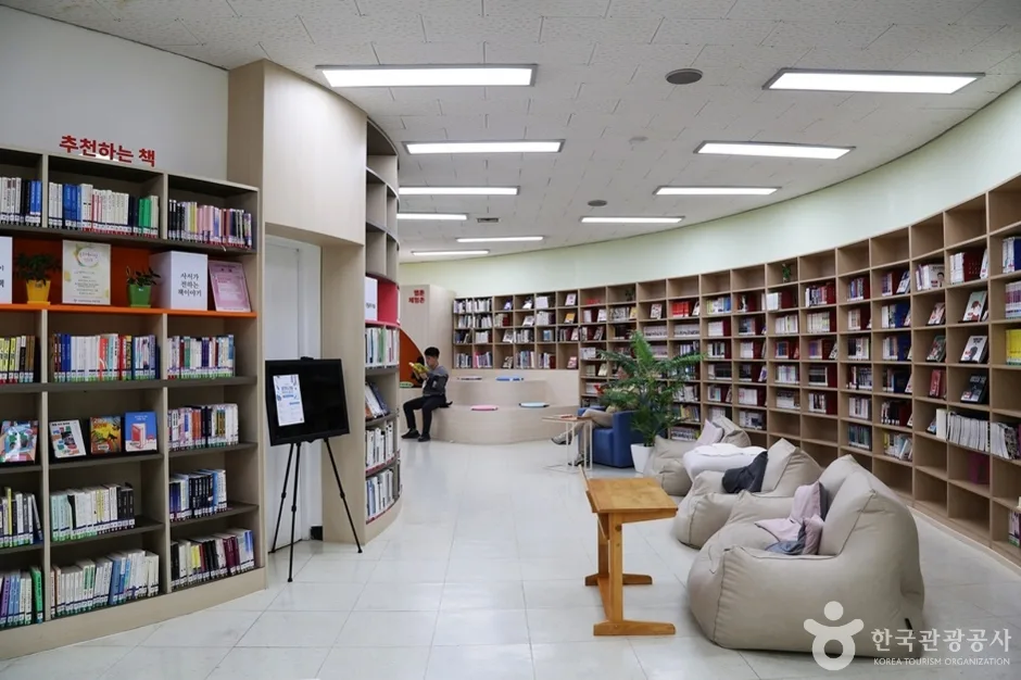 A03457_부산_중구_부산광역시립 중앙도서관 (9)