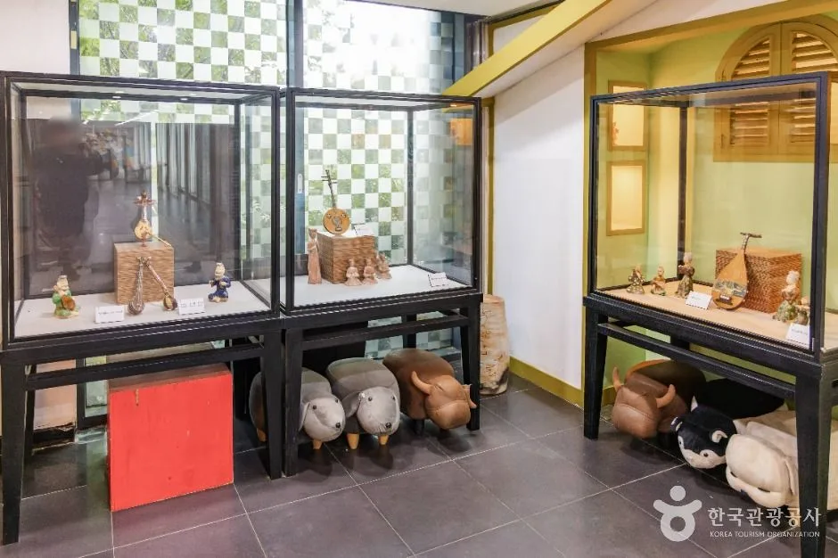 춘천_남이섬 노래박물관 (10).jpg