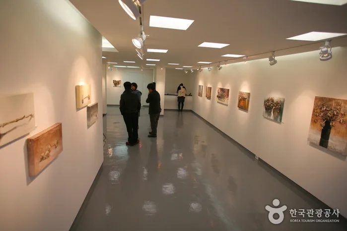 서울_갤러리 엠 (5).jpg
