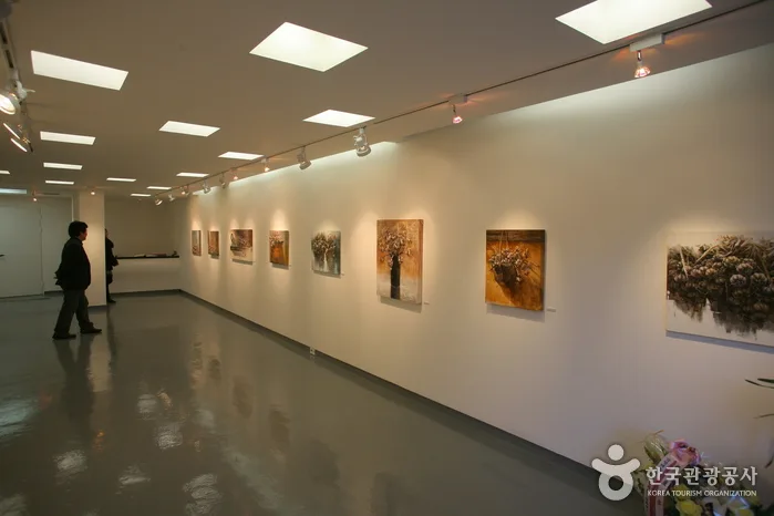 서울_갤러리 엠 (4).jpg