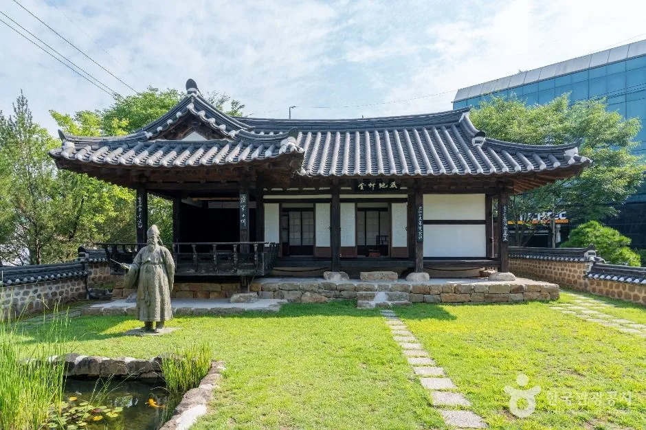 경기_과천_추사박물관_내부_1.jpg