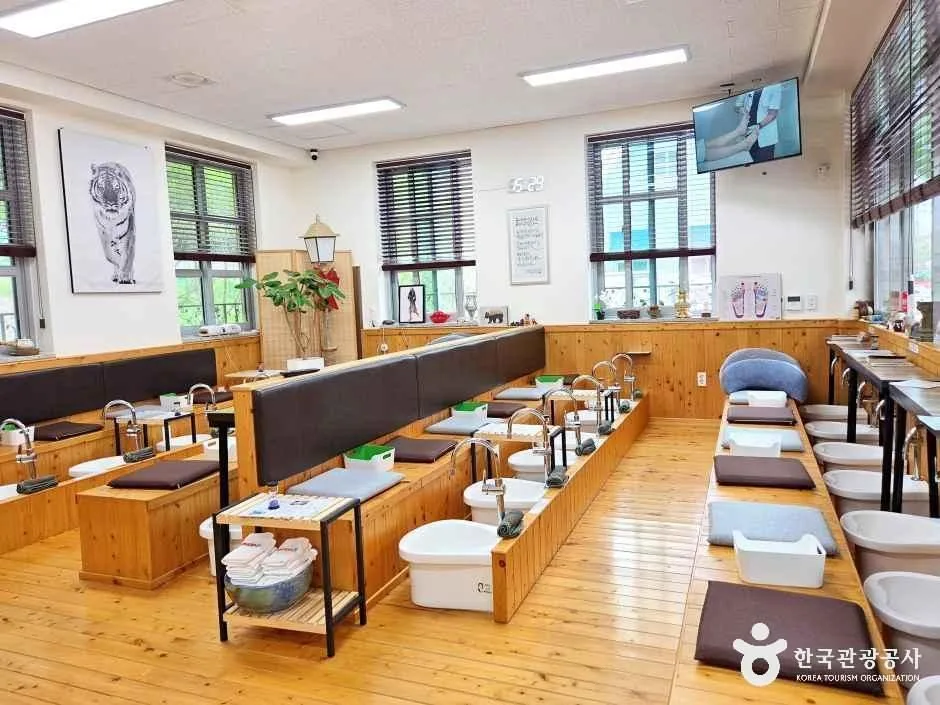 전남_보성_김수자 녹차족욕카페_내부_2.jpg