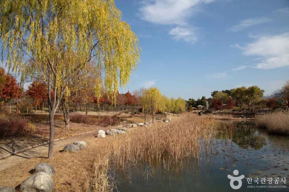 충청_대전_한밭수목원_외부_2.jpg