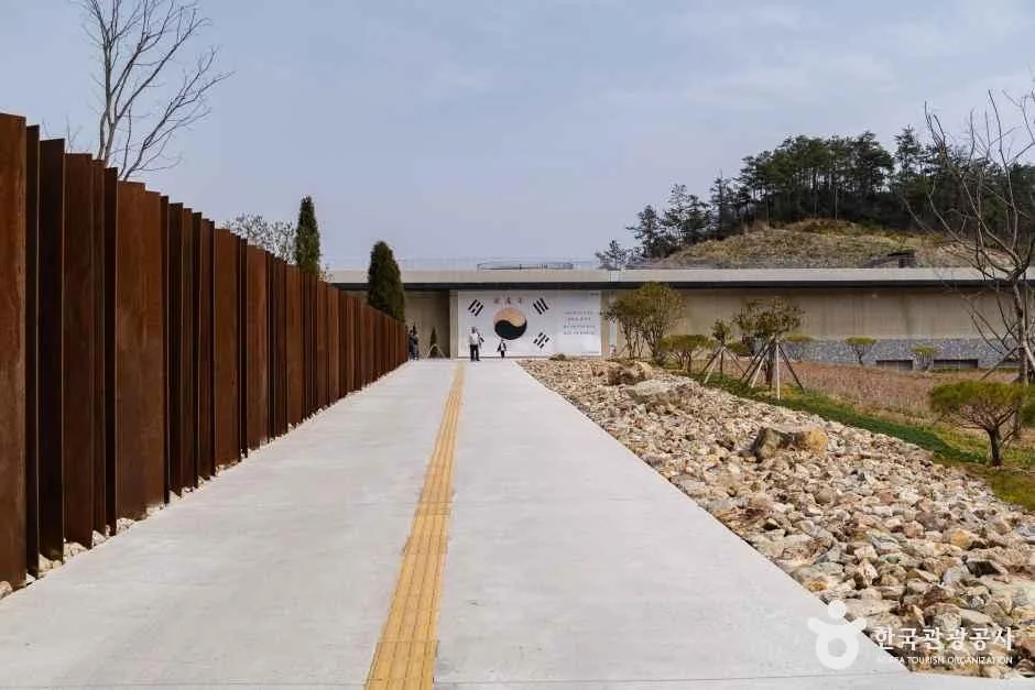 전남_나주_남도의병역사박물관_외부_2.jpg