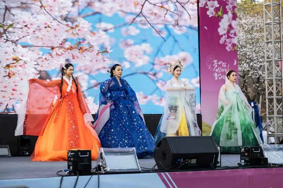 2026 여주흥천남한강 벚꽃축제 (8).jpg