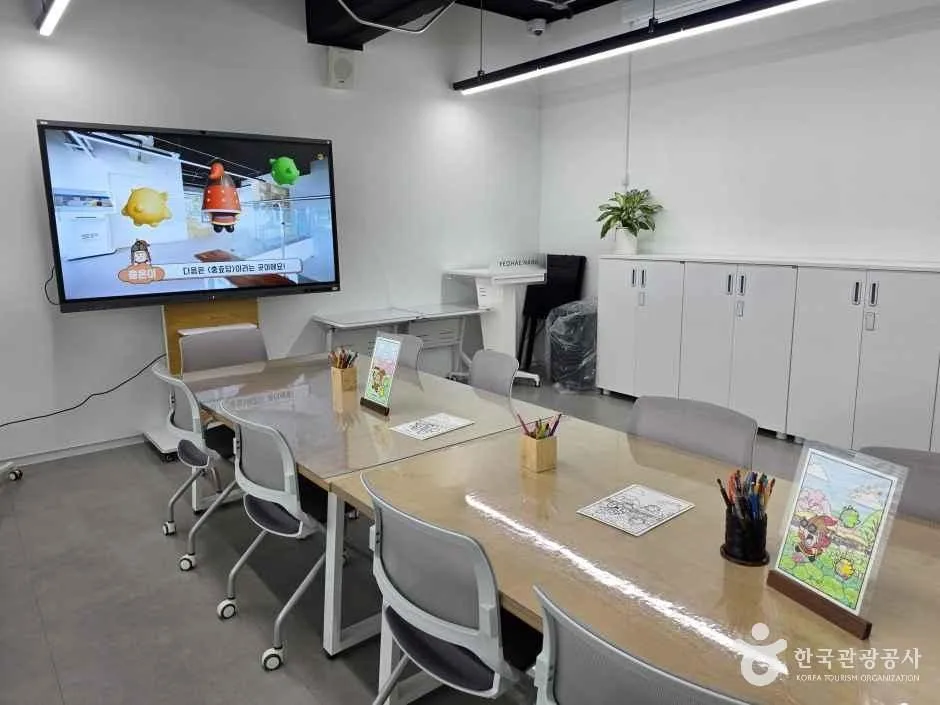 충남_아산_아산시 이순신관광체험센터 여해나루_내부_6.jpg