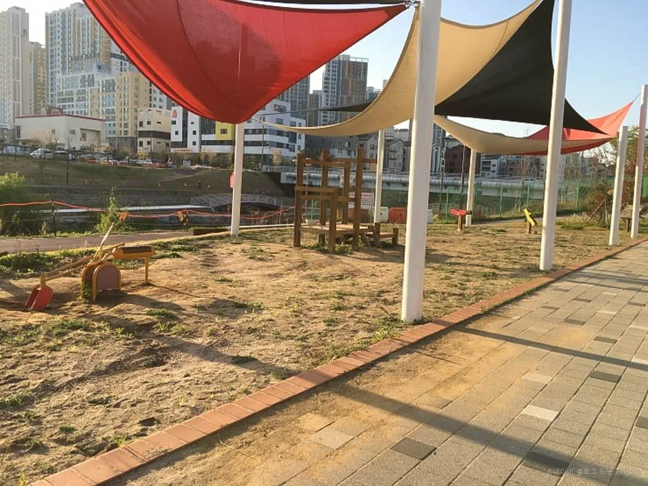 경기도_평택시_고덕수변공원_놀이터