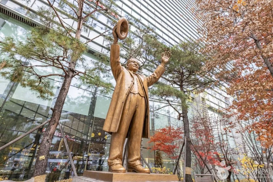 서울강동_해공신익희선생동상 (3)