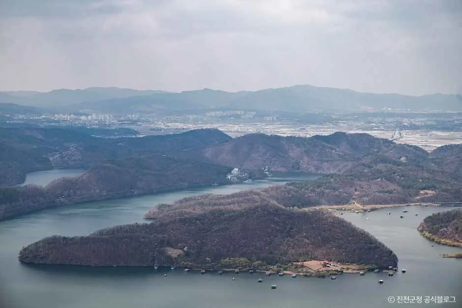 진천_한반도지형전망공원 (8).jpg