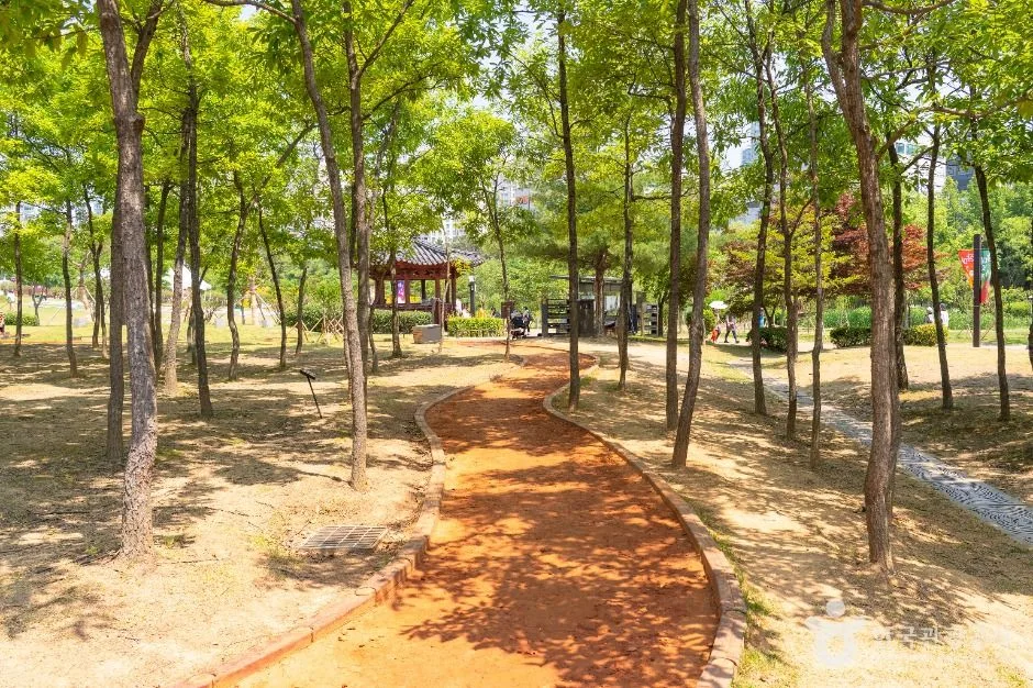경기_오산_고인돌공원_고인돌군_4.jpg