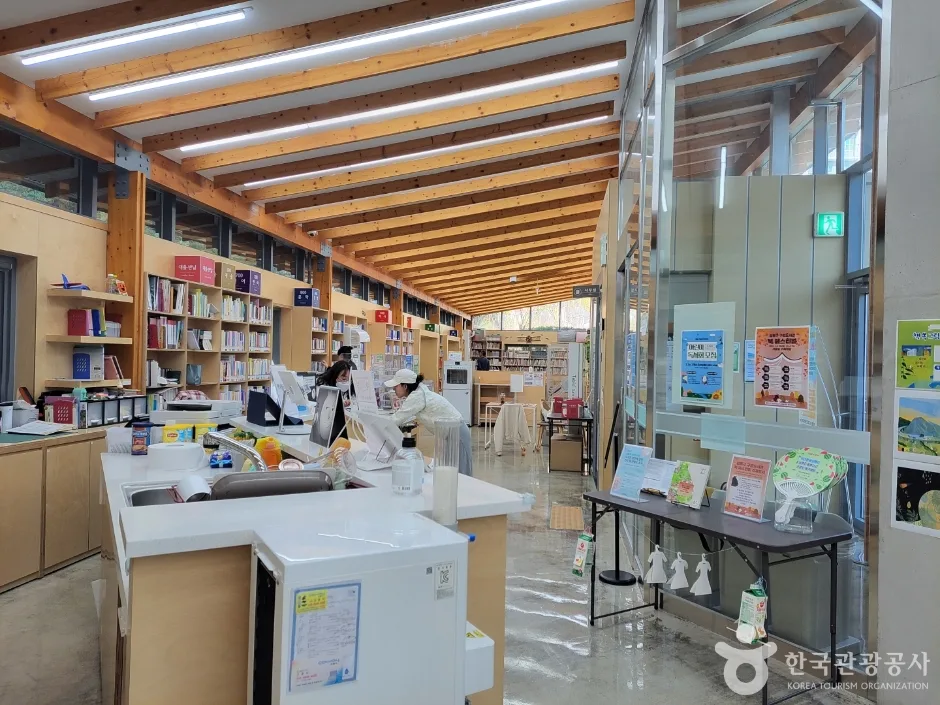성동구립숲속도서관 (10)