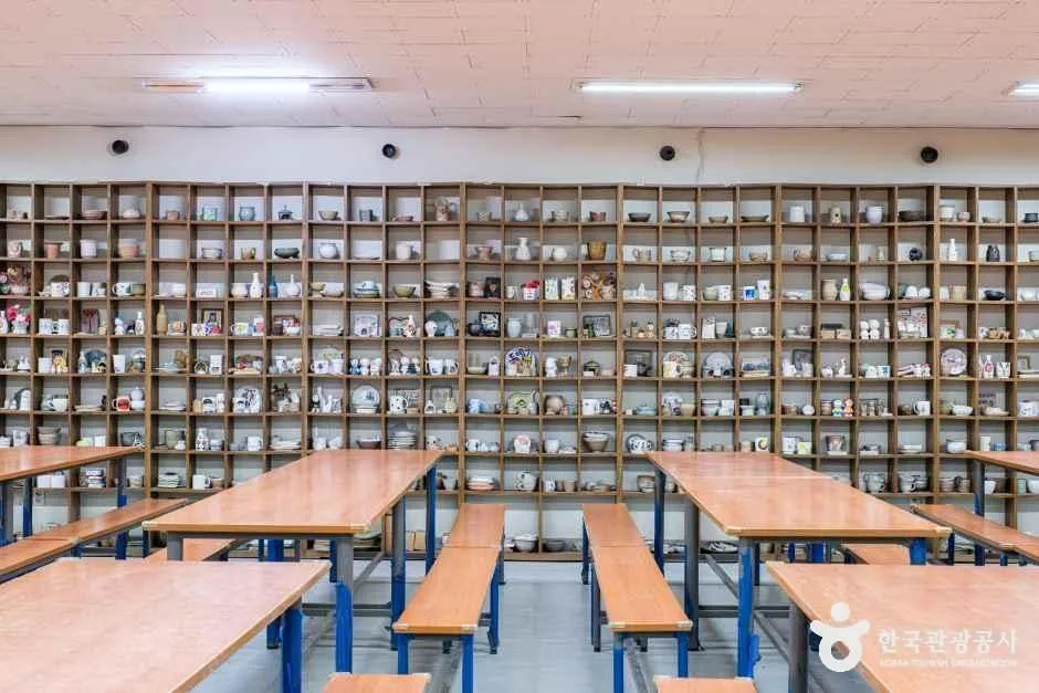 경기_안산_세종도예원_내부_1.jpg