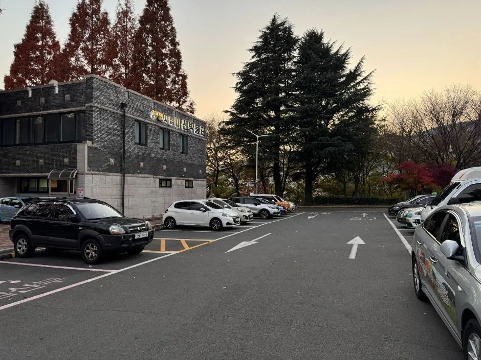추산근린공원_장애인 주차장2