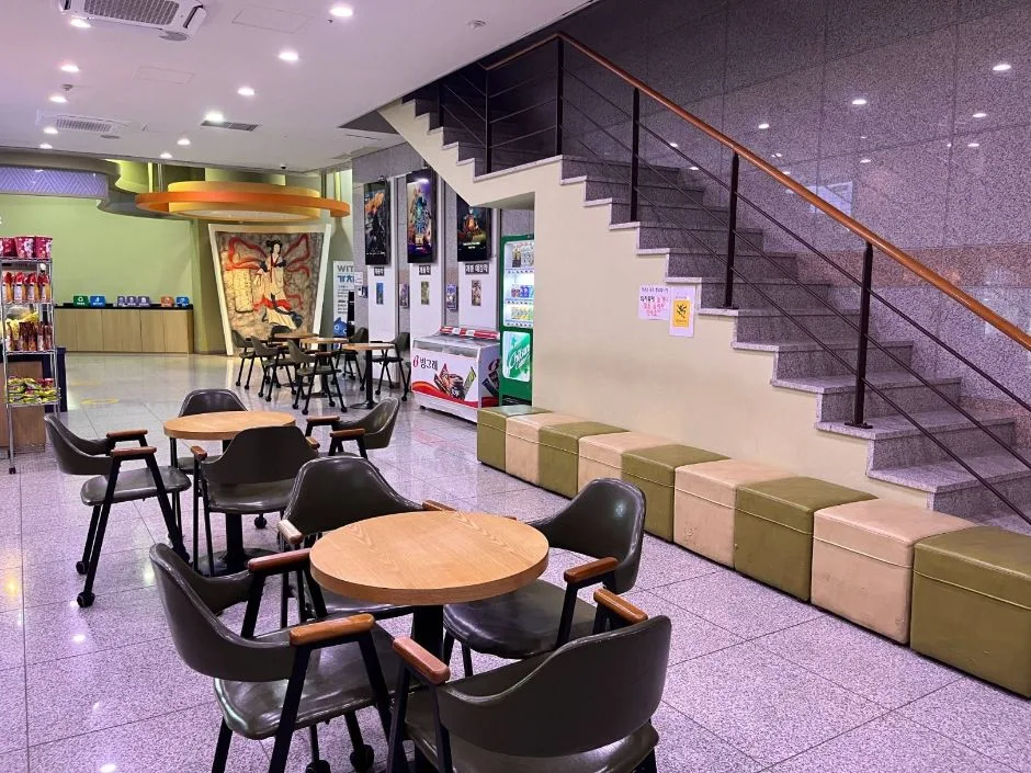 대가야시네마_대기석
