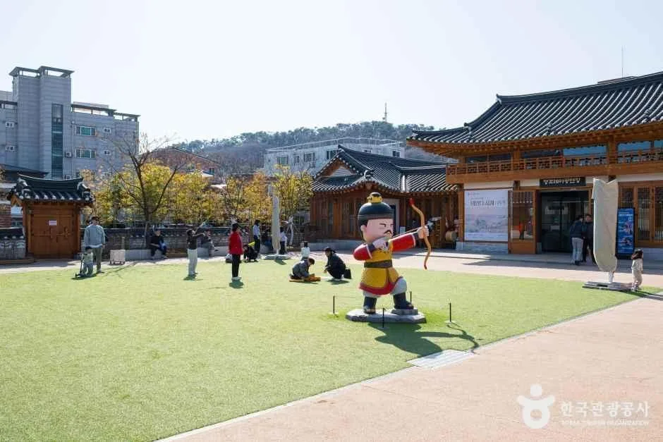 경기_수원_정조테마공연장_외부_3.jpg