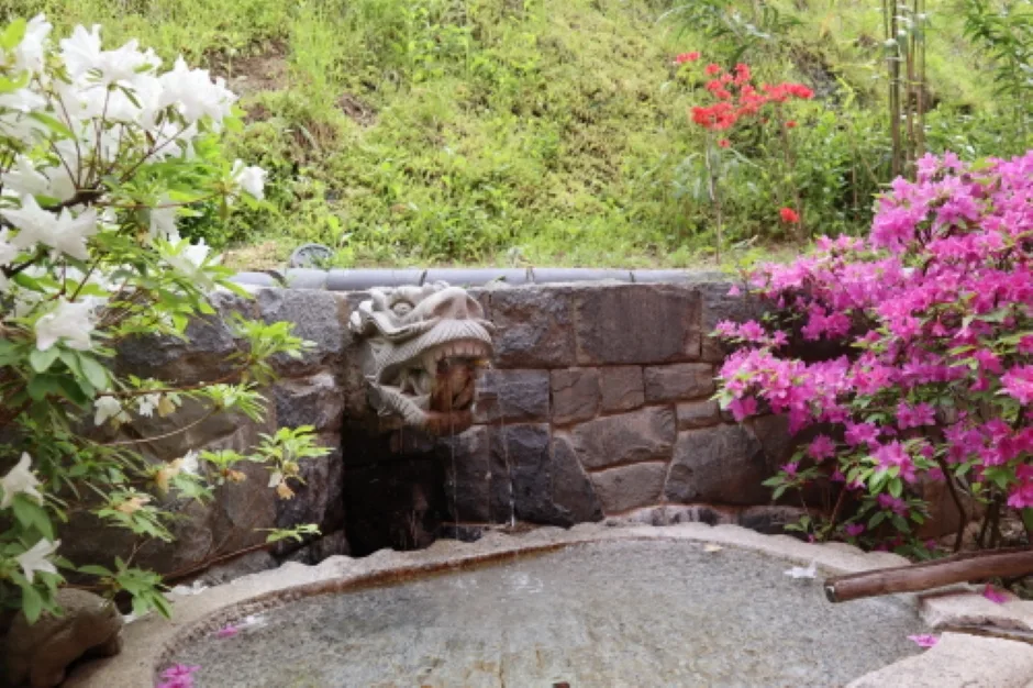 용화사_장식
