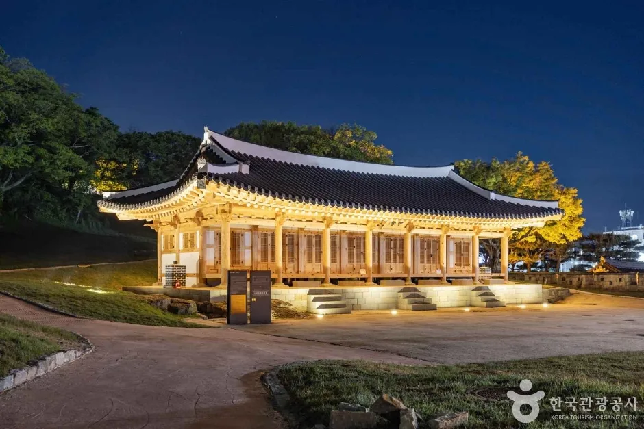 경남_진주_진주성_외부_1.JPG