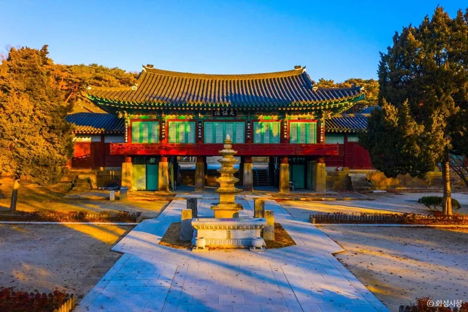 경기_화성_용주사_내부_01.jpg