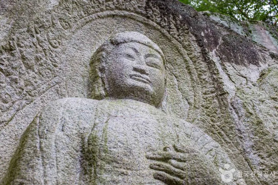 경북_경주_경주 율동 마애여래삼존입상 (4)
