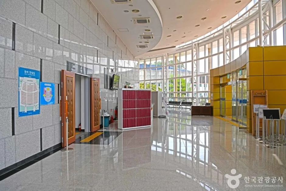 옥천문화예술회관 (4)