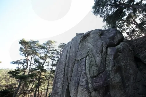 신라의 불국토 남산에서 부처를 만나다