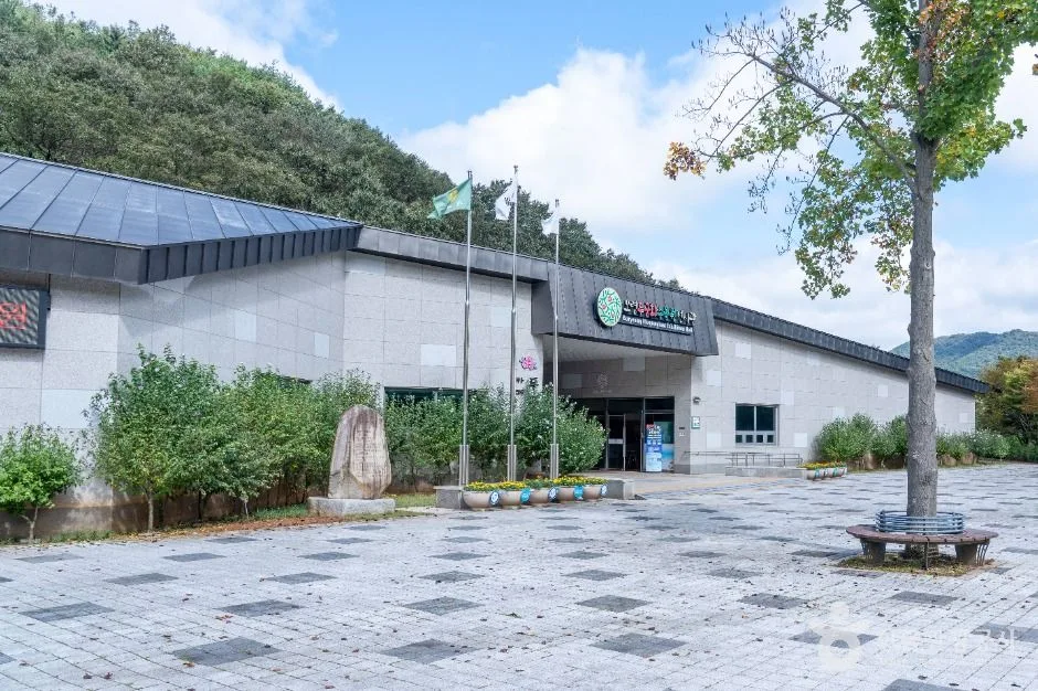 충남_보령_무궁화수목원_내부_2.jpg