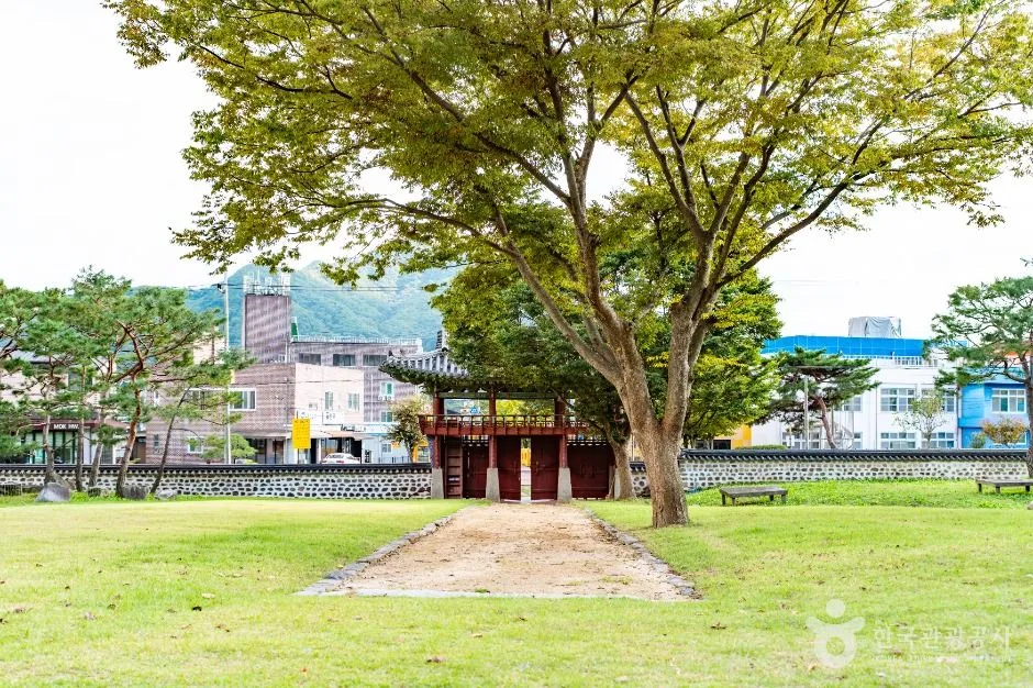아산_온주아문 및 동헌 (2)